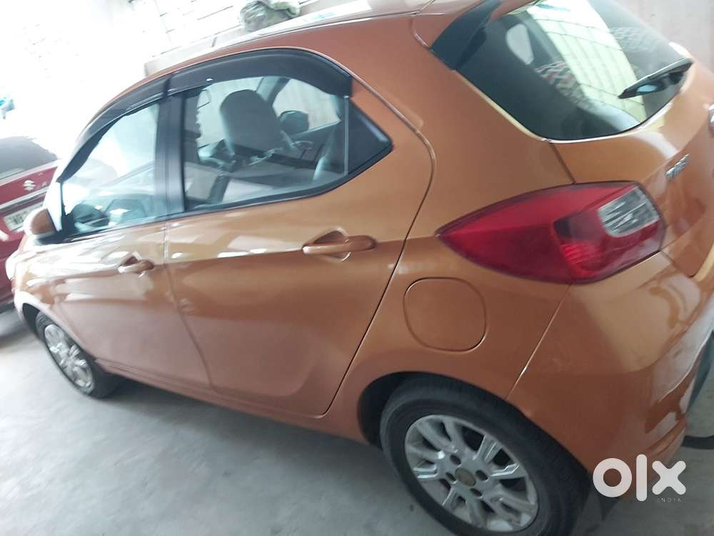 Tata Tiago Petrol 2016