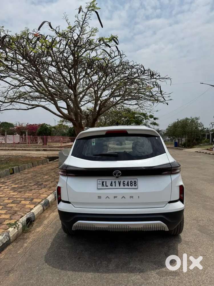 Tata Safari 2025 Diesel 32000 Km Driven