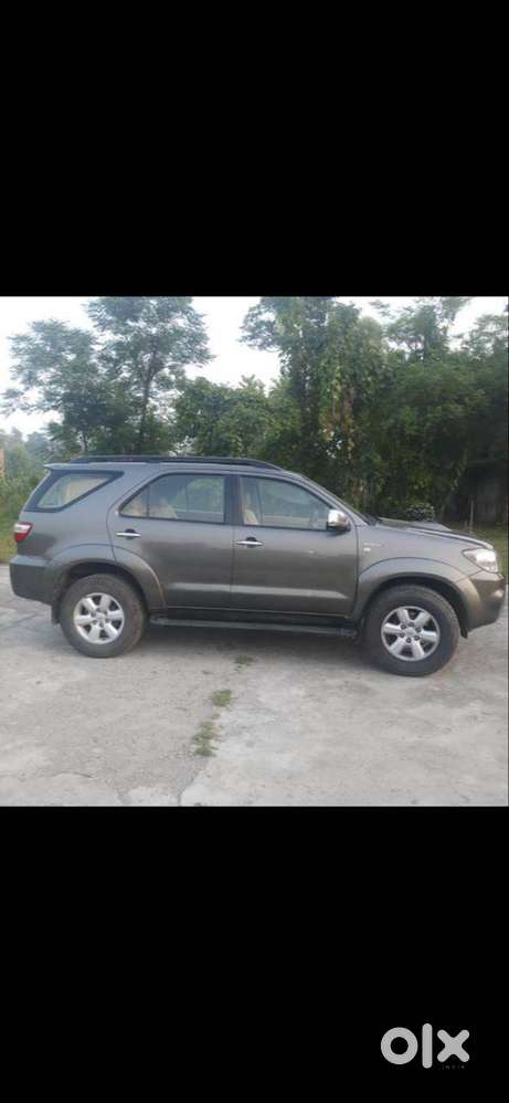 Toyota Fortuner 4x4 – Dec 2011  Strong & Reliable Suv