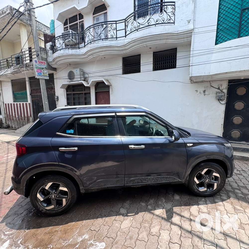 Hyundai Venue Petrol 2021