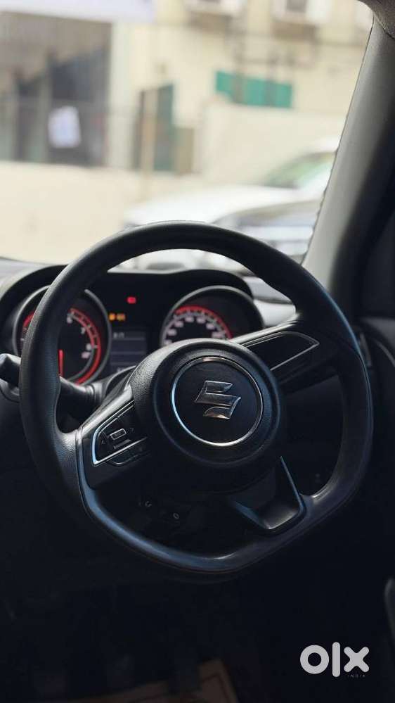 Maruti Suzuki Swift Vxi Abs Bsiv, 2024, Petrol