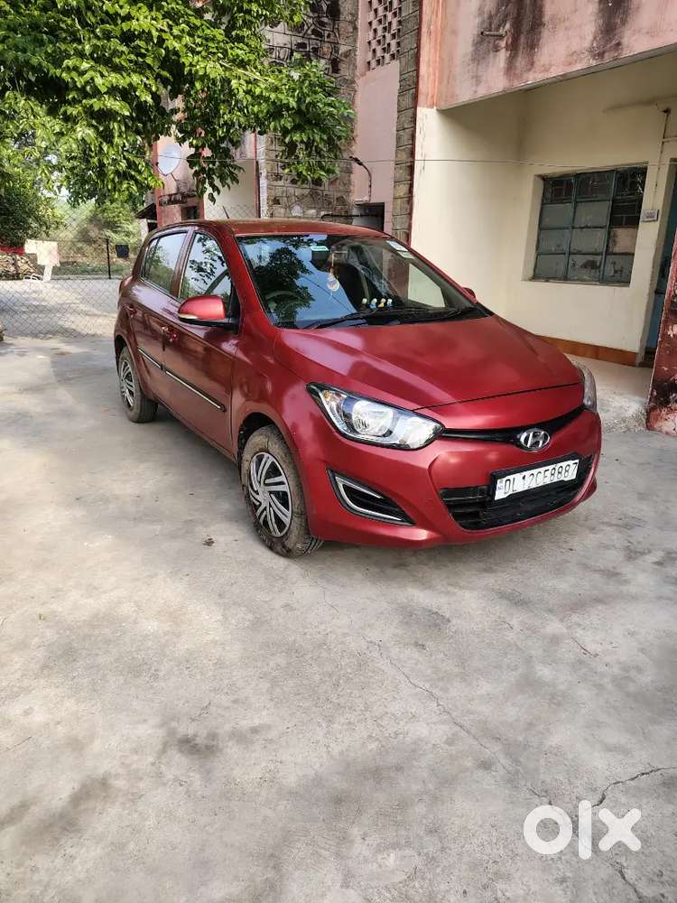 Hyundai I20 Active 2014 Diesel 71453 Km Driven, Govt Employee Car
