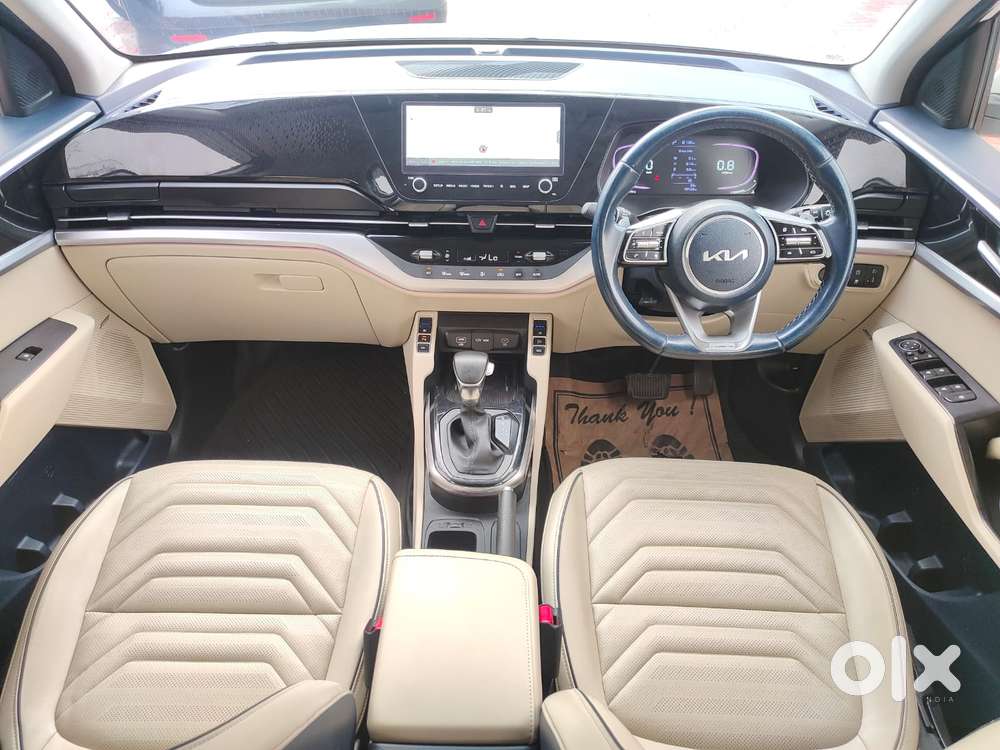 Kia Carens, 2023, Petrol