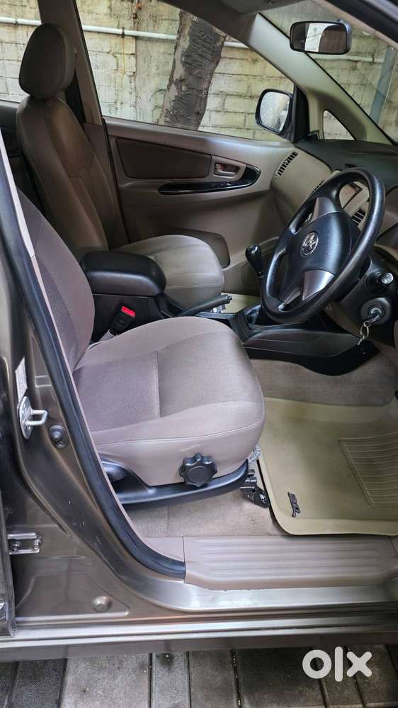 Toyota Innova 2015 Diesel Company Maintained