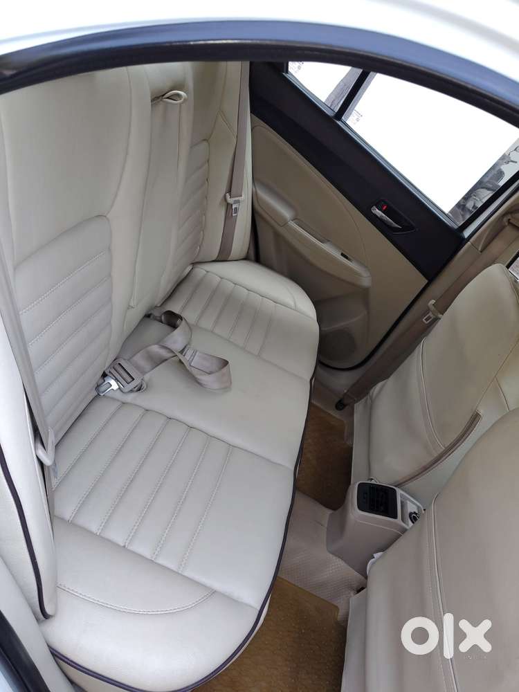 Maruti Suzuki Swift Dzire Vxi(o) Mt, 2017, Petrol