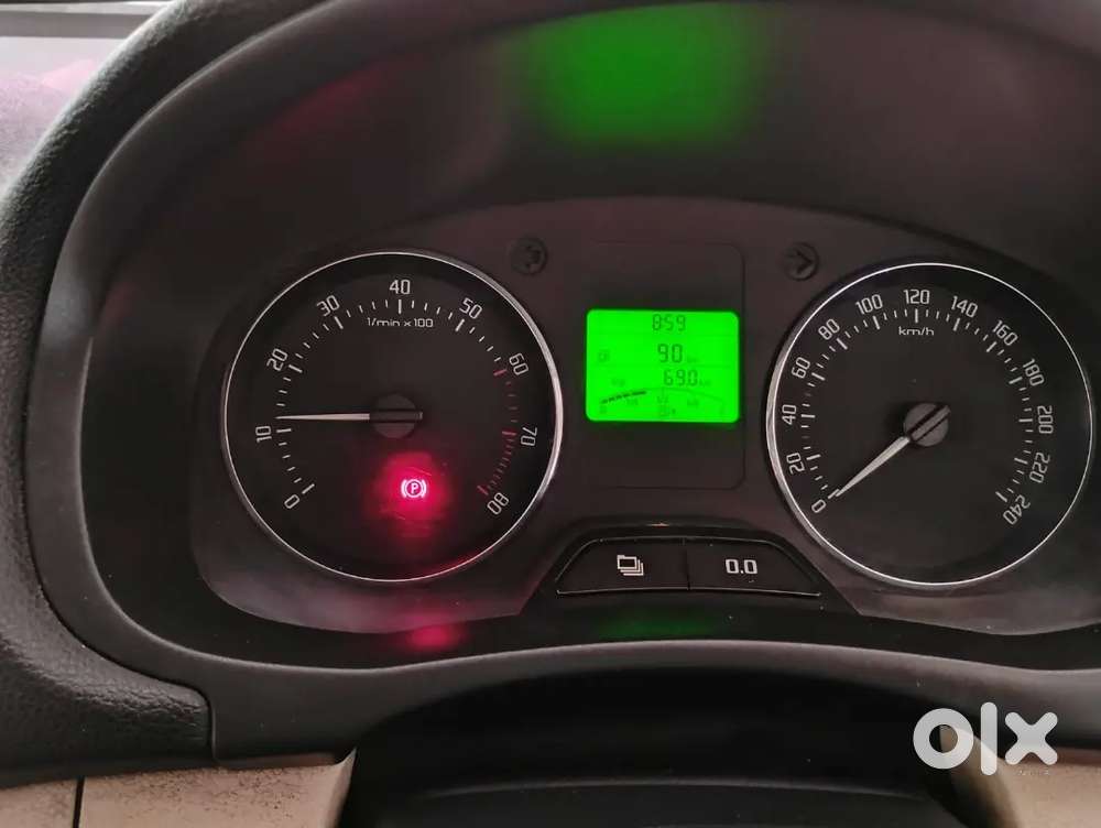 Skoda Fabia 2013 Petrol 158000 Km Driven