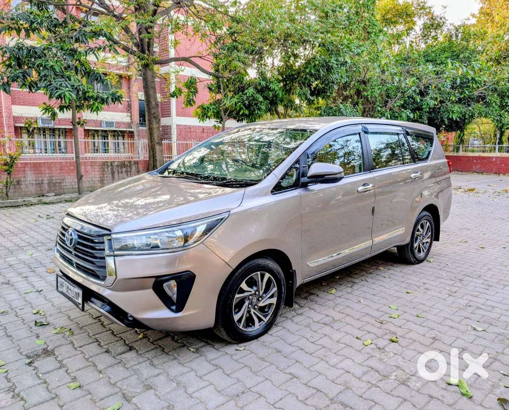 Toyota Innova Crysta 2.8 Gx At, 2022, Diesel