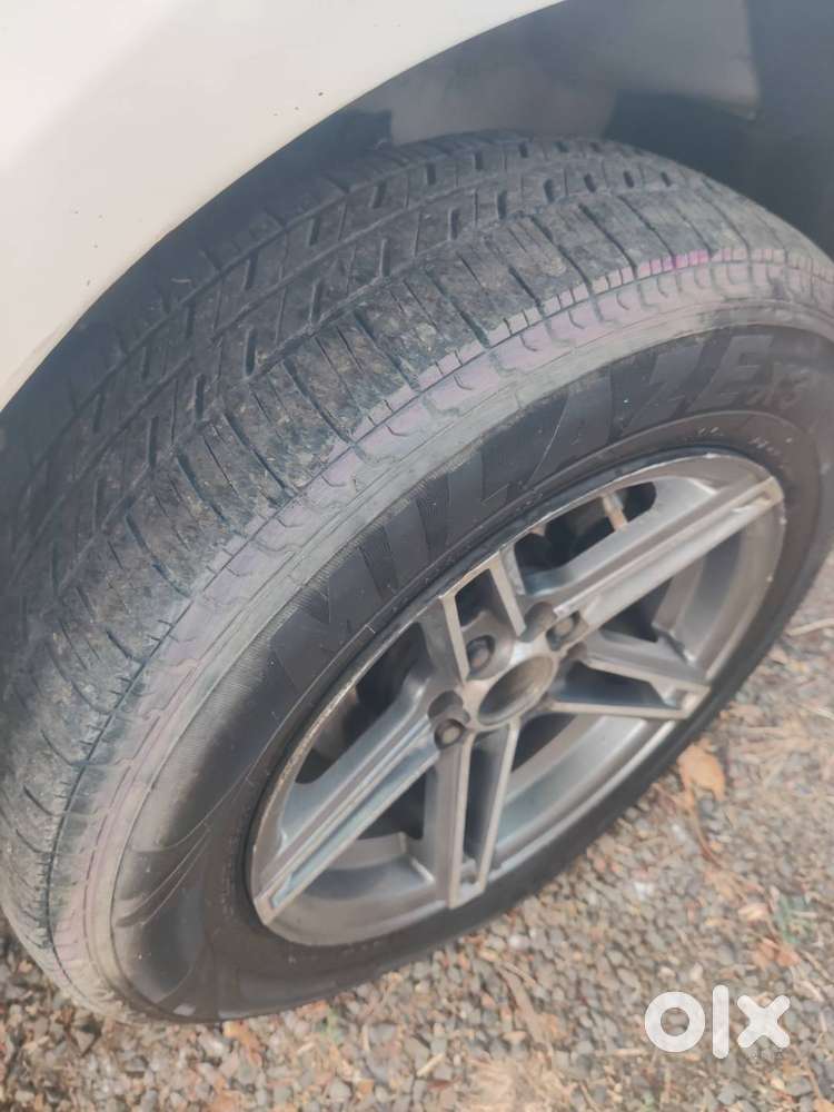 Power Window, Power Steering, Alloy Wheels