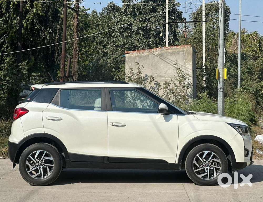 Mahindra Xuv300 2023 Diesel Well Maintained