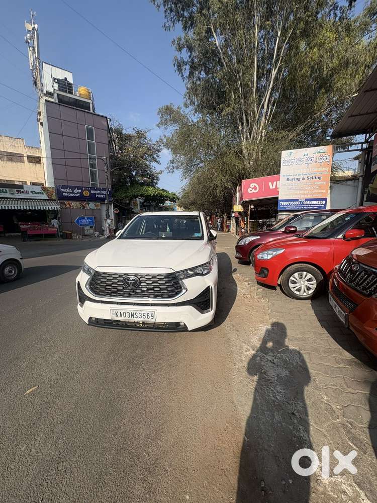 Toyota Innova Hycross 2.0 Zx (o) Hybrid 7 Str, 2023, Petrol