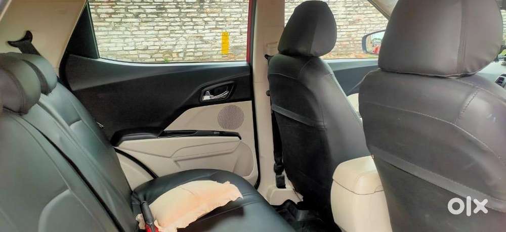 Mahindra Xuv300 2022 Diesel Well Maintained