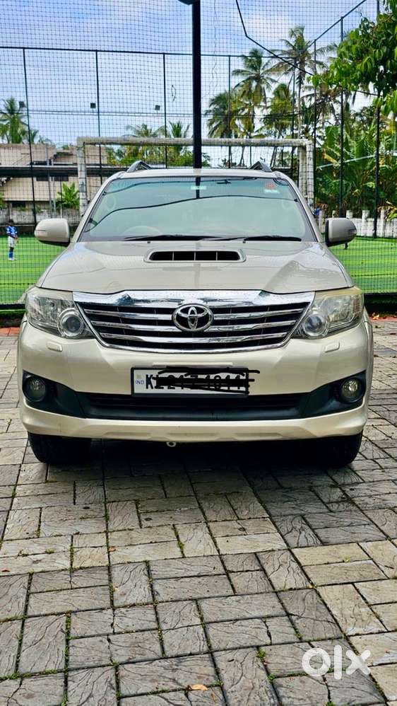 Less Km Well Maintained 4x4 2012 Diesel