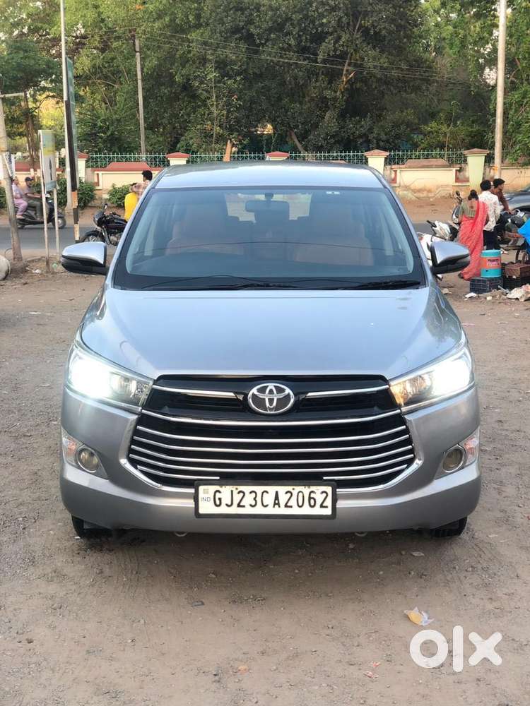 Toyota Innova Crysta 2.8 Gx At 8 Seater, 2017, Diesel