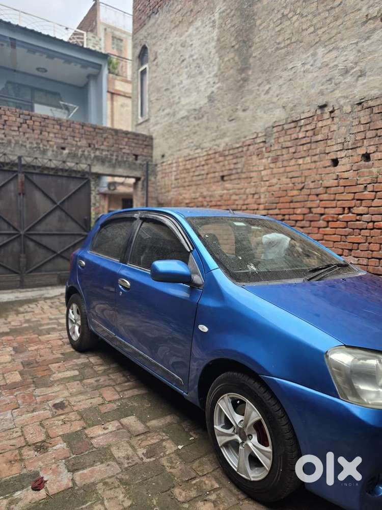 Toyota Etios Liva 2012 Petrol 80000 Km Driven
