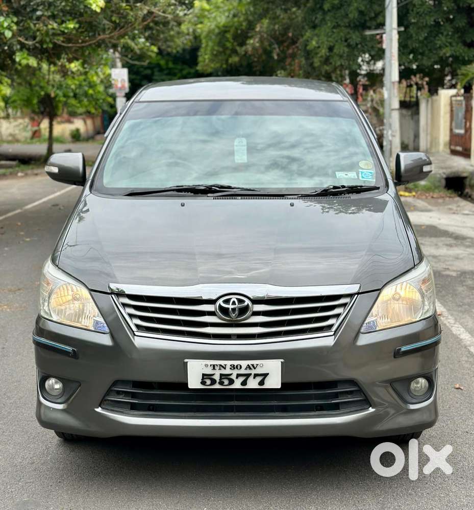 Toyota Innova 2.5 V 8 Str, 2013, Diesel