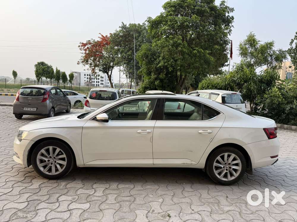 Skoda Superb L&k 2.0 Tdi At, 2018, Diesel