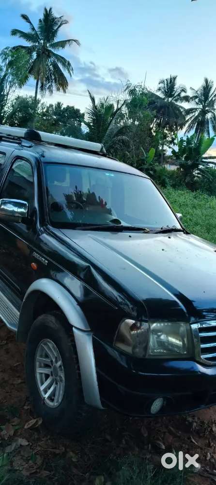 Black Ford Endeavour Car