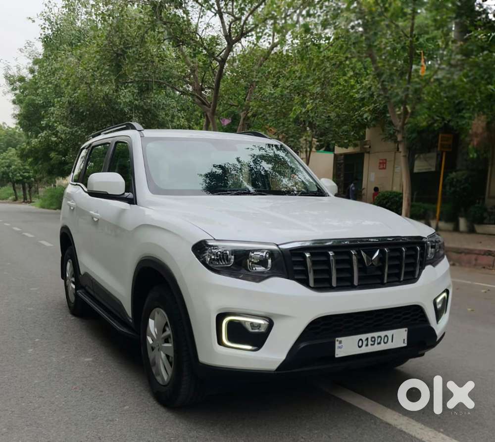 Mahindra Scorpio-n 2.0 Z2 Petrol Mt 7 Str, 2025, Petrol