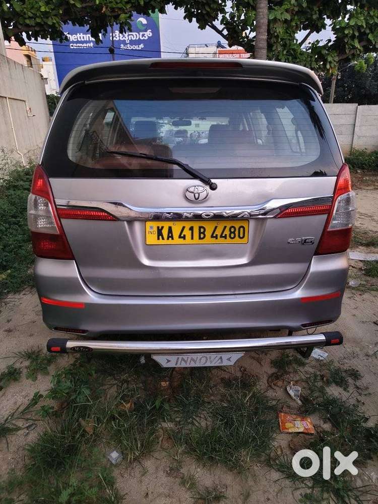 Toyota Innova 2.5 G (diesel) 8 Seater Bs Iv, 2015, Diesel