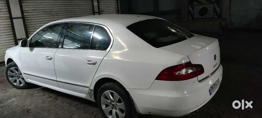 Skoda Superb 2011