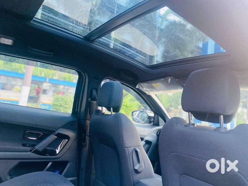 Tata Safari Pure Plus S Dark Edition At, 2024, Diesel