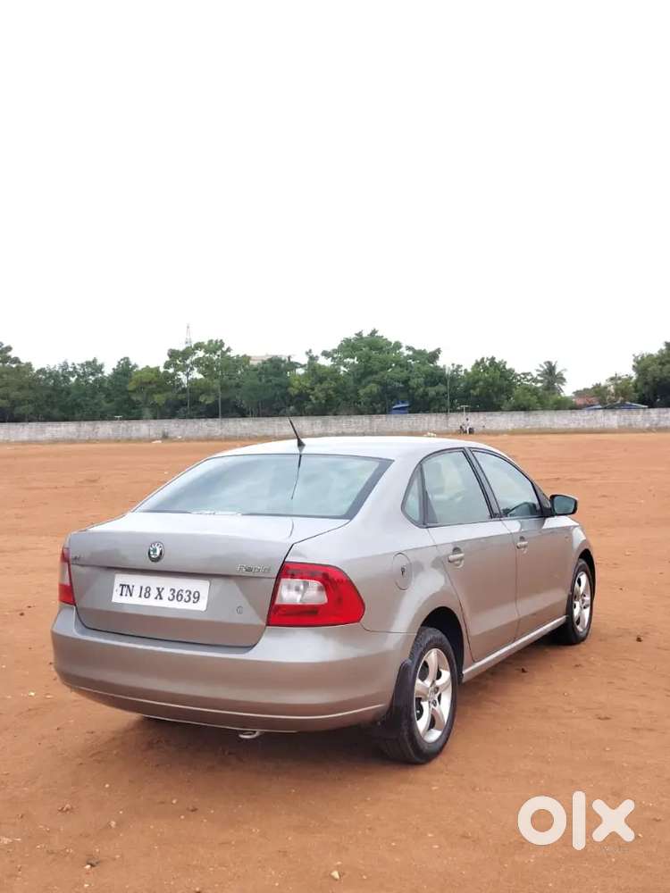 Skoda Rapid Elegance 2012 Petrol Manual