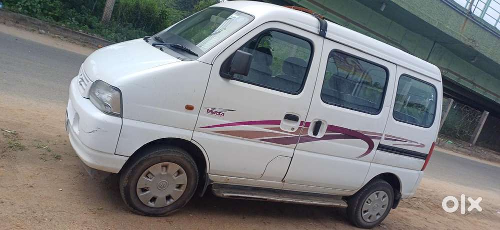 Maruti Suzuki Versa Dx2 8-seater Bsiii Twin A/c, 2004, Petrol