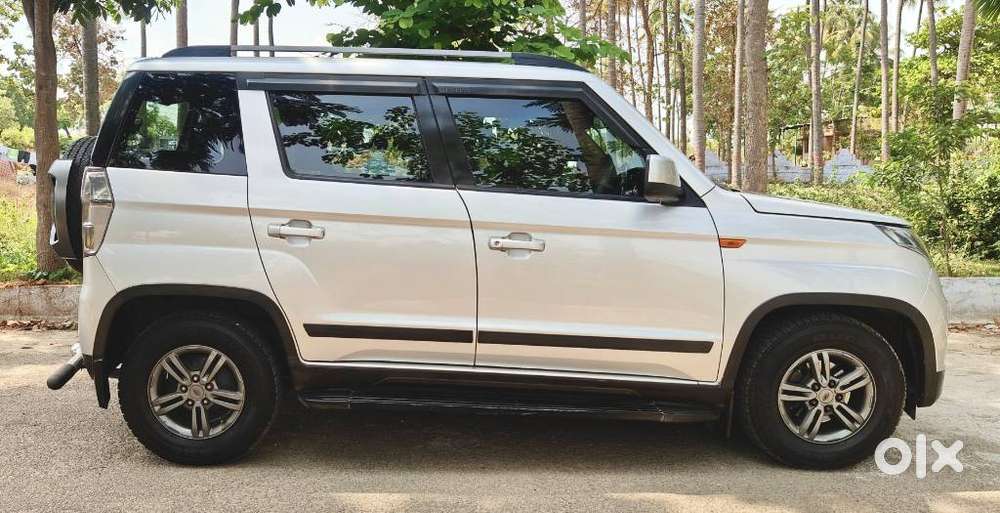 Mahindra Tuv 300 T10, 2019, Diesel