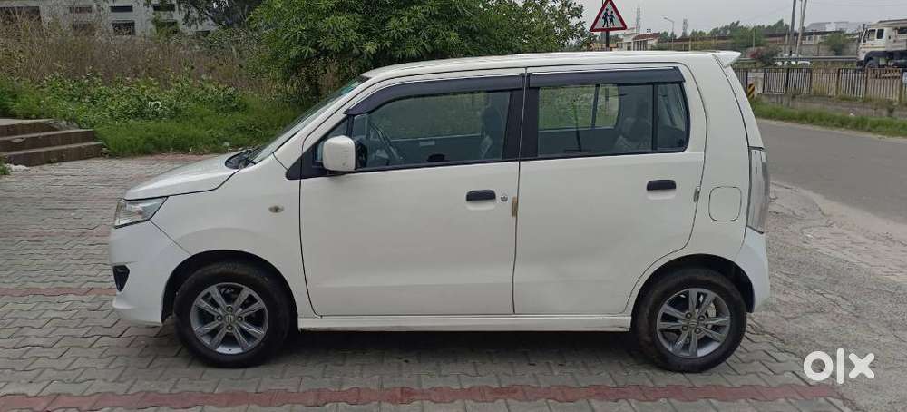 Maruti Suzuki Stingray Vxi Optional, 2017, Petrol