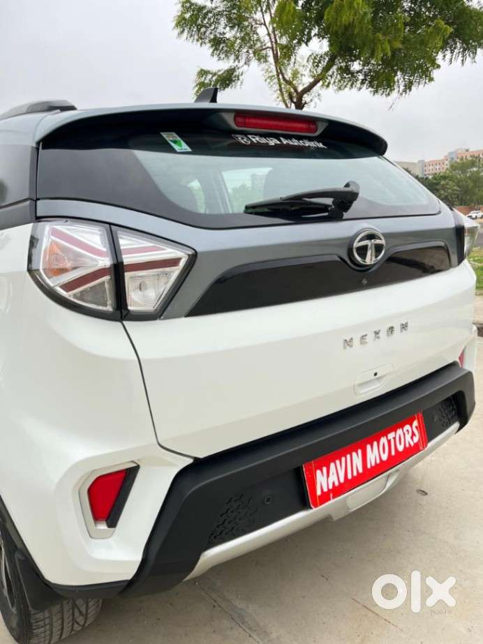Tata Nexon 1.5 Revotorq Xza Plus S Amt, 2023, Petrol