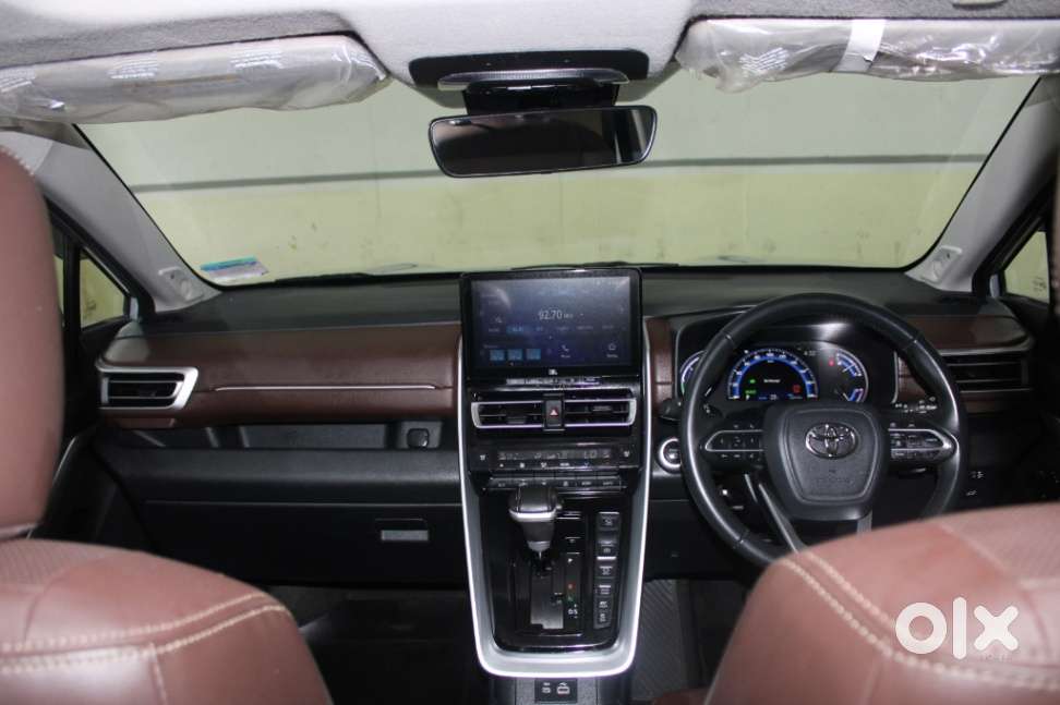 Toyota Innova Hycross 2.0 Zx (o) Hybrid 7 Str, 2024, Petrol