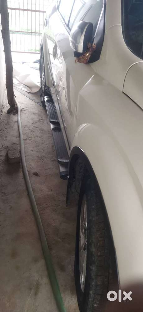 Mahindra Xuv500 2017 Petrol 10 Km Driven