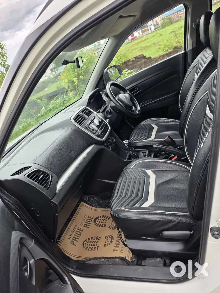 Maruti Suzuki Breeza Vdi
Central Locking 
Music System