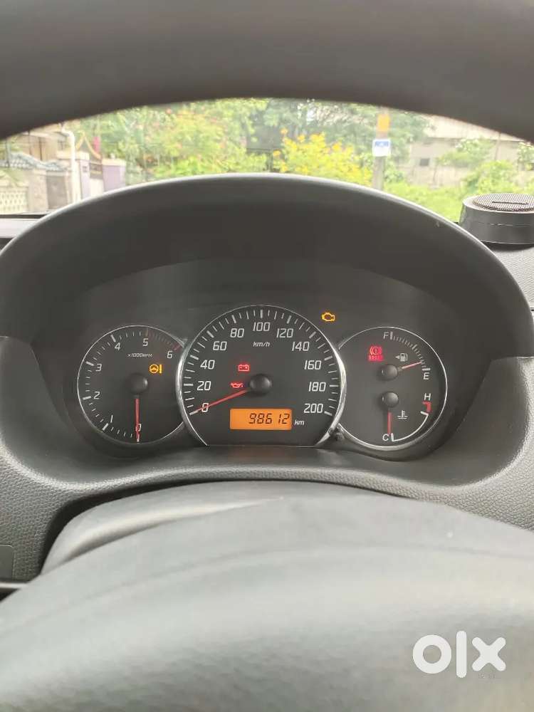 Maruti Suzuki Swift 2011 Diesel 98600 Km Driven