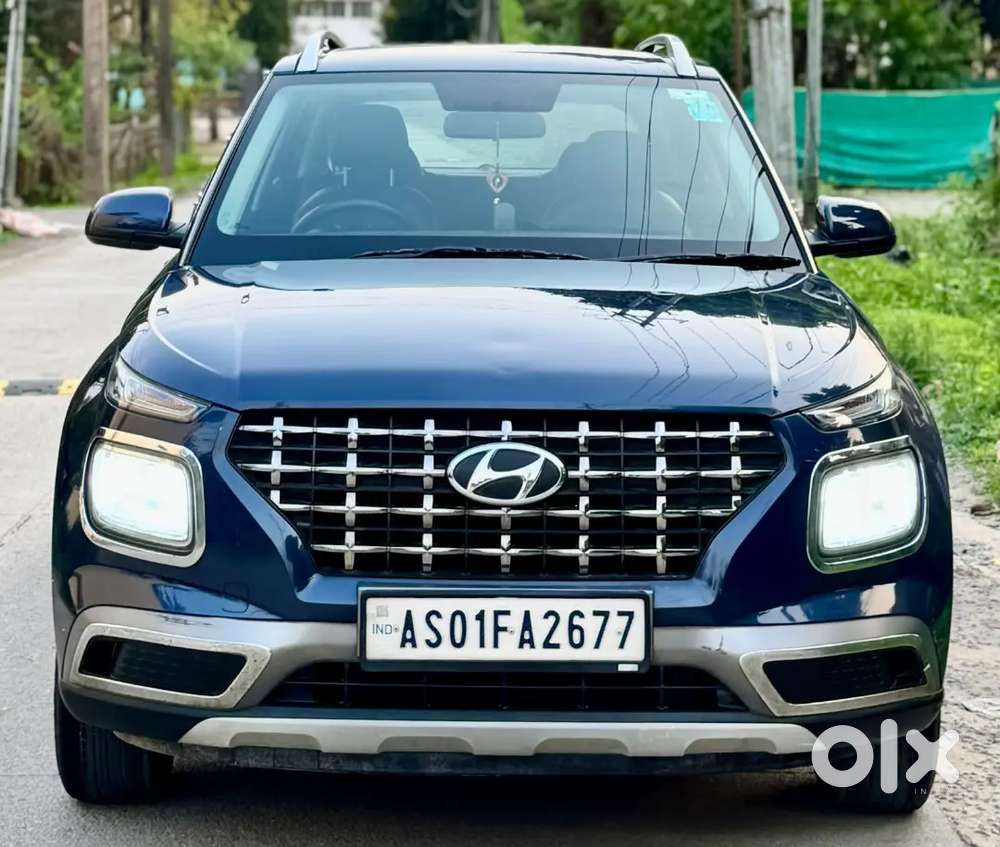 Hyundai Venue 2022 Petrol 65000 Km Driven