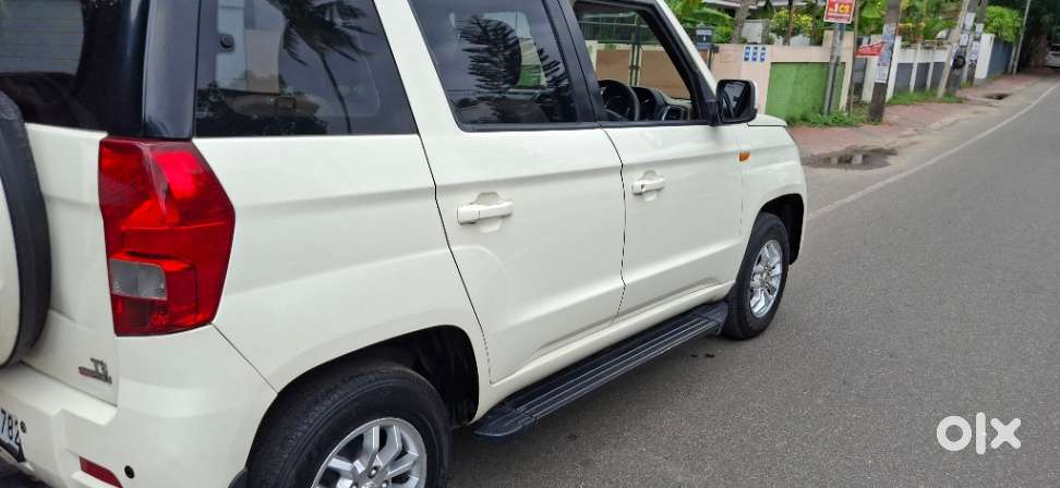 Mahindra Tuv 300 T8 Amt (automatic), 2016, Diesel