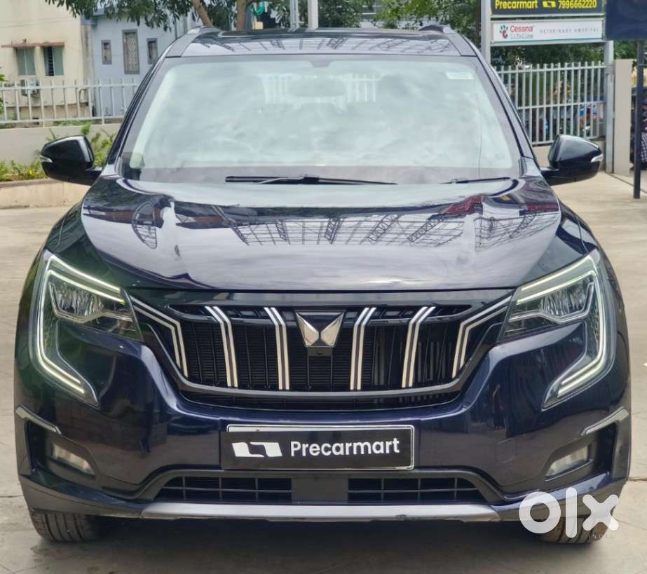 Mahindra XUV700 2.0 AX 5 Petrol MT 7 Str, 2023, Petrol