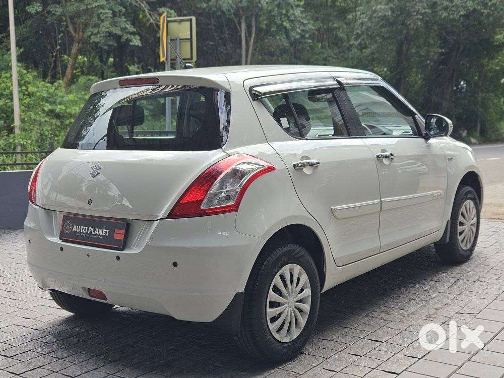 Maruti Suzuki Swift Vxi + Manual, 2016, Petrol