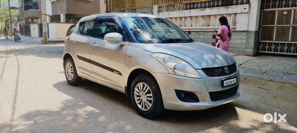 Maruti Suzuki Swift Vxi 1.2 Abs Bs-iv, 2011, Petrol