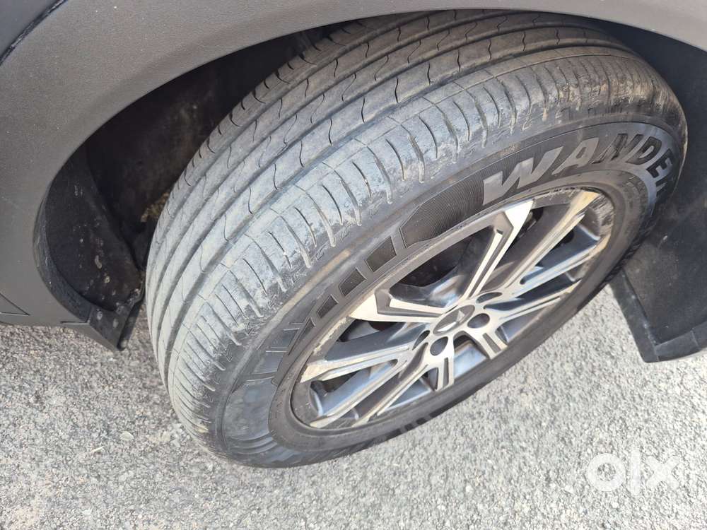 Mahindra Xuv700 2.2 Ax 7 Diesel At Luxury Pack Str Awd, 2021, Diesel