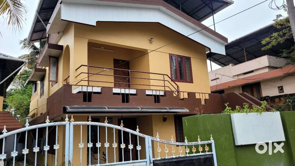FULLY FURNISHED 2BHK AC FOR RENT AT KARAMANA