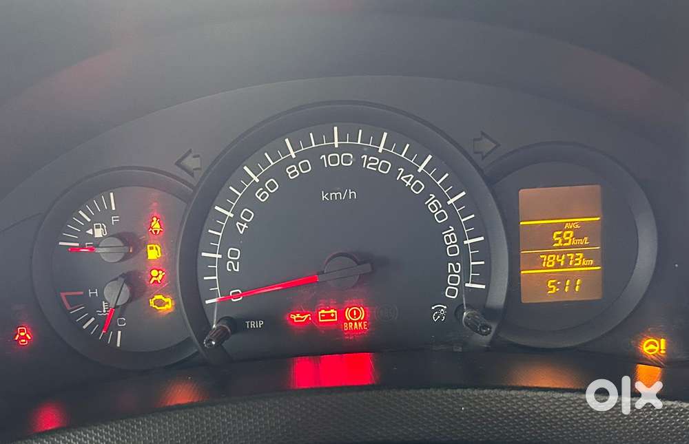 Maruti Suzuki Swift Lxi Optional-o, 2017, Petrol
