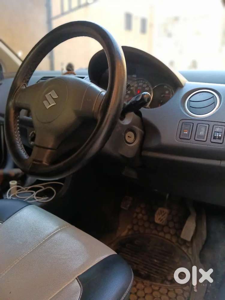 Maruti Suzuki Dzire Cng ઘરઘરાવ સારી કંડીશનની ગાડી તાત્કાલિક વેચવાની છે