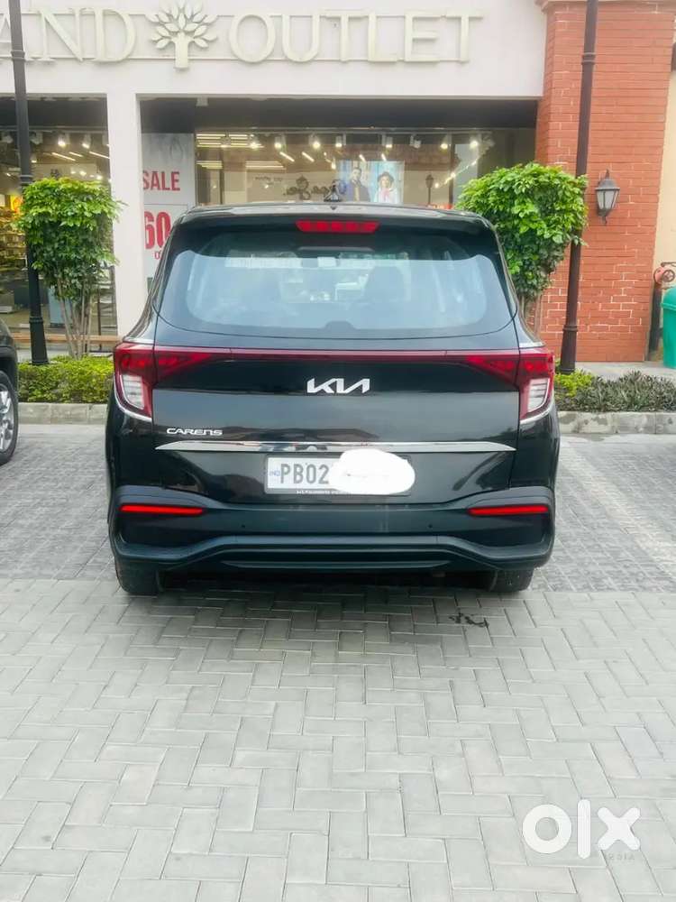 Kia Carens 2024 Petrol 32000 Km Driven
