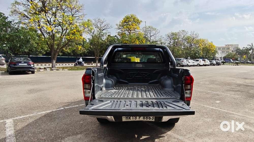 Isuzu V-cross Z 4x4 Mt, 2018, Petrol