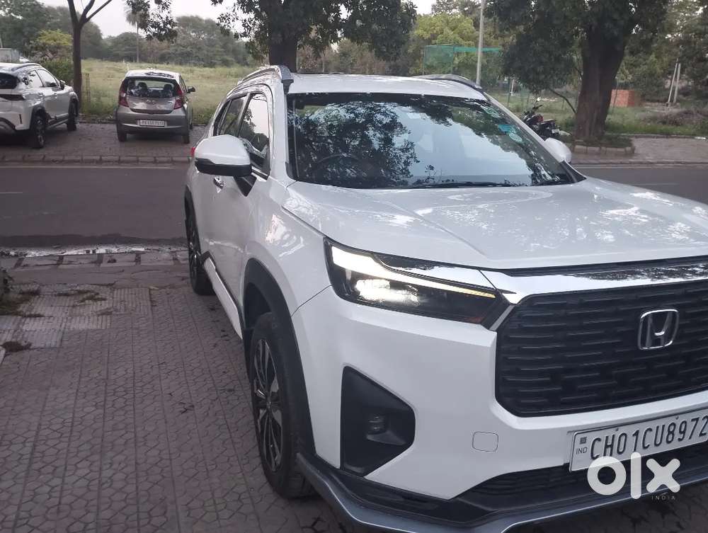 Honda Elevate Zx Cvt (automatic) 2023 Petrol 35000 Kms. First Owner