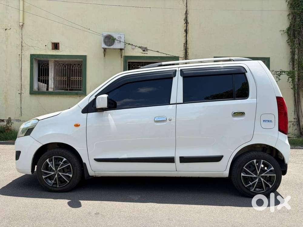 Maruti Suzuki Wagon R Vxi Amt Opt, 2017, Petrol
