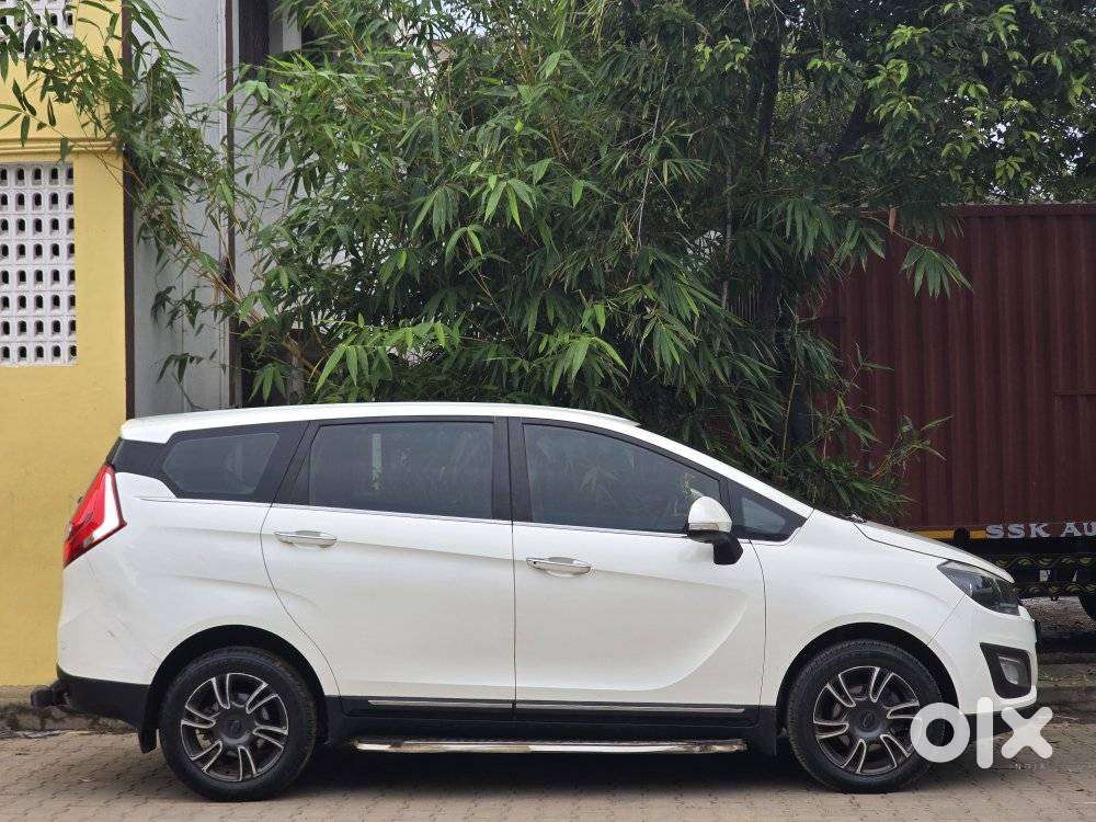 Mahindra Marazzo M8, 2019, Diesel