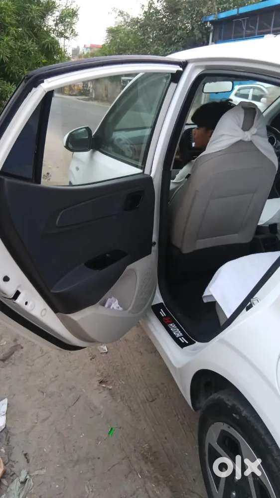 Hyundai Aura 2025 Cng & Hybrids 57000 Km Driven