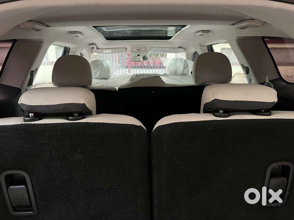 Mahindra Xuv700 2.2 Ax 5 Diesel At 7 Str, 2022, Diesel